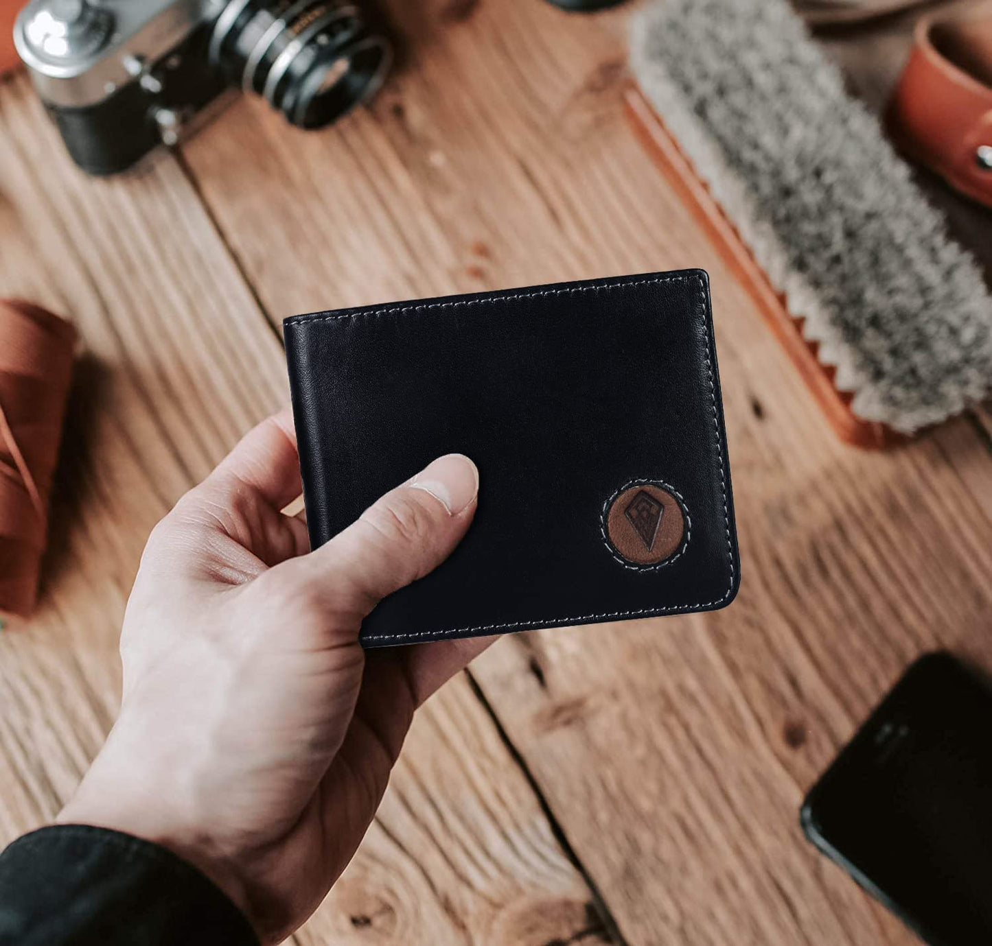 Men's Genuine Leather Bi-Fold RFID Wallet (Black)