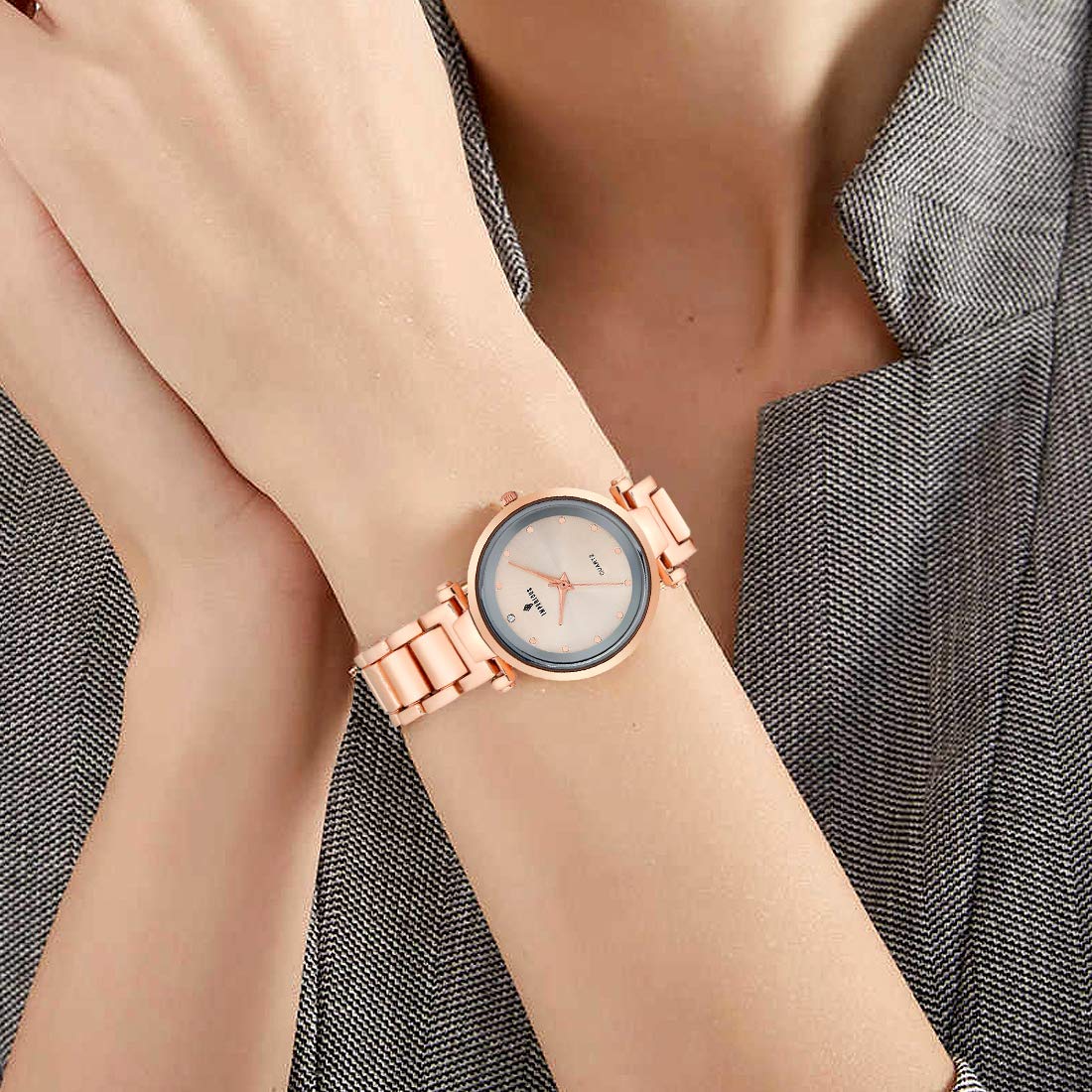 Imperious Round Dial Analouge Women's Wrist Watches-Gold